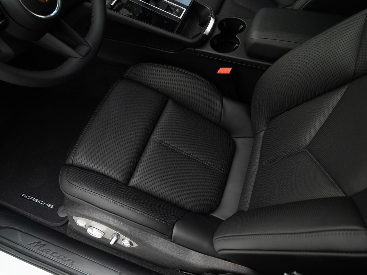 2026 Porsche Macan Pompano Beach FL