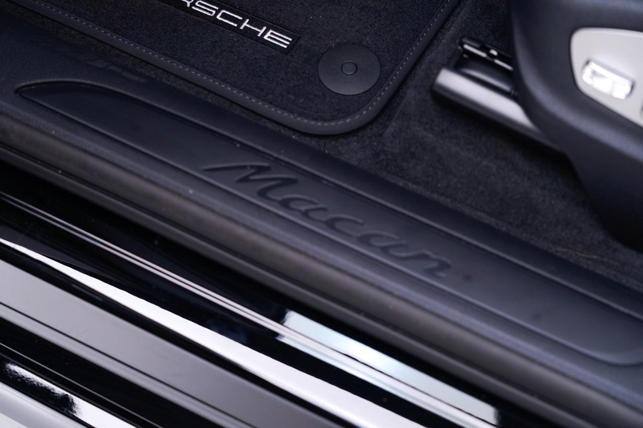 2026 Porsche Macan Pompano Beach FL