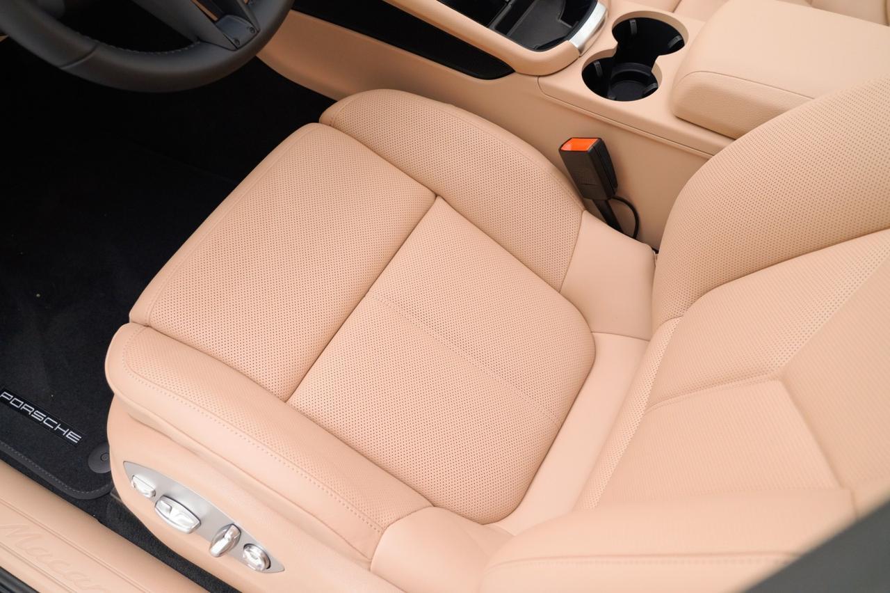 2026 Porsche Macan Pompano Beach FL