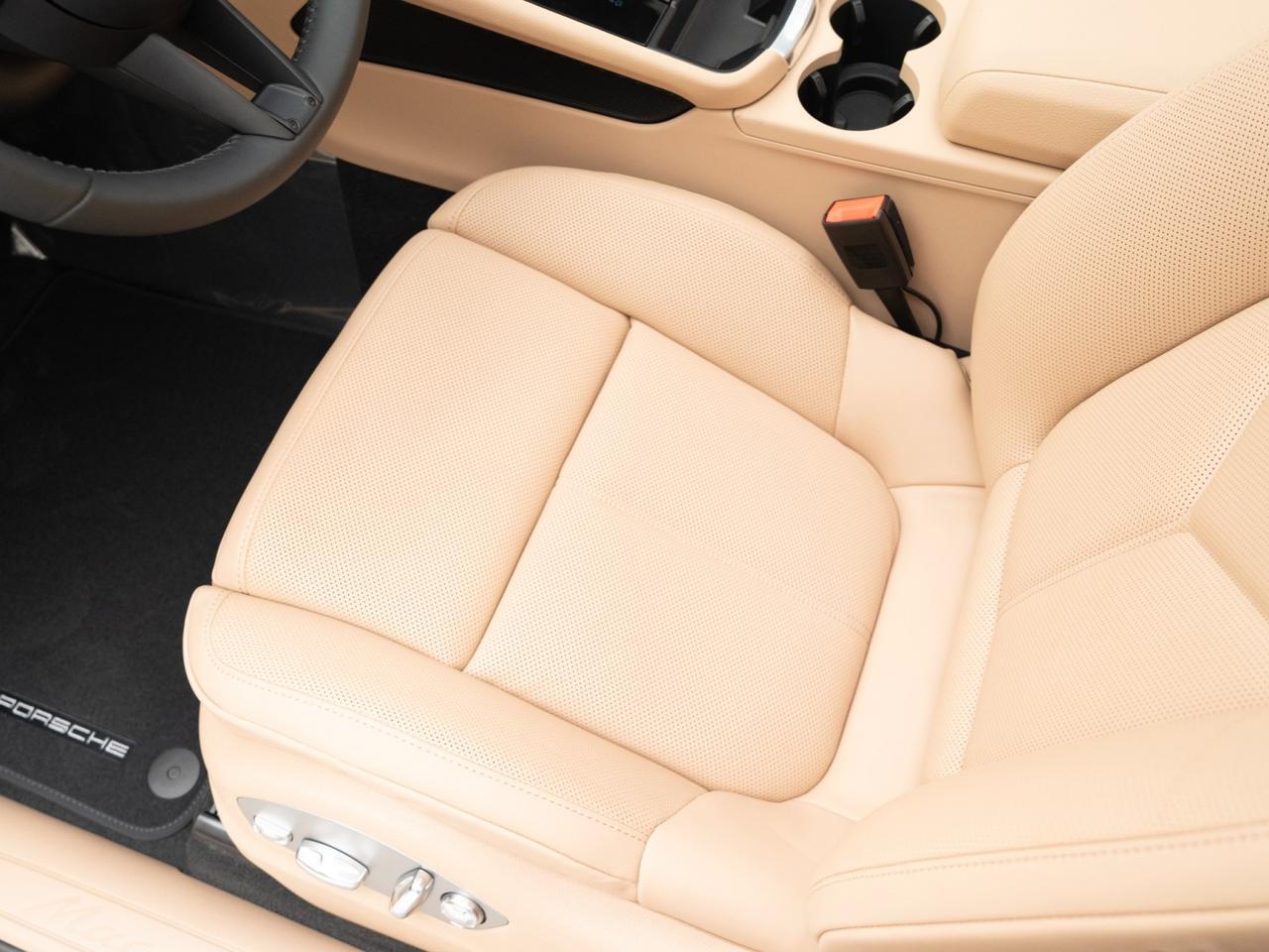 2026 Porsche Macan Pompano Beach FL