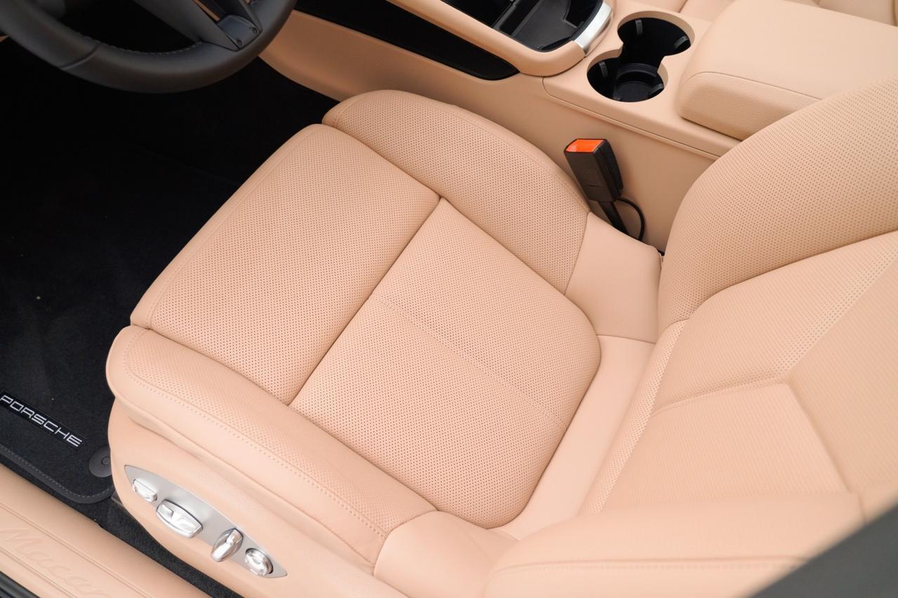 2026 Porsche Macan Pompano Beach FL