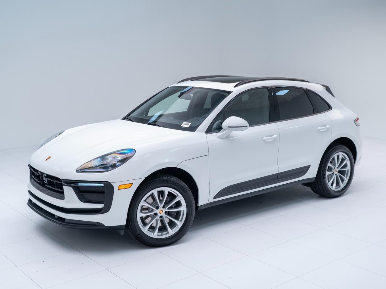 2026 Porsche Macan's photo