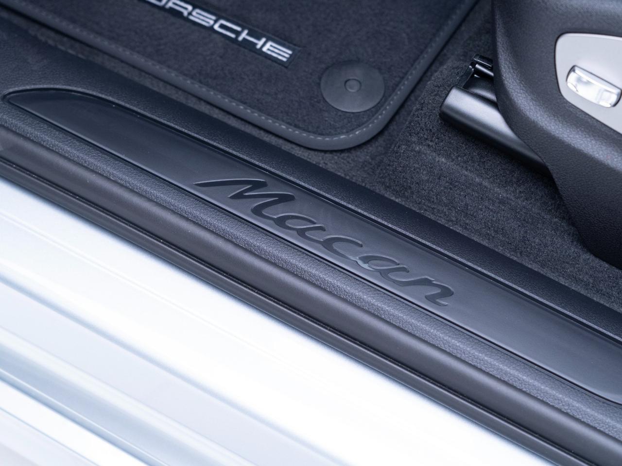 2026 Porsche Macan Pompano Beach FL