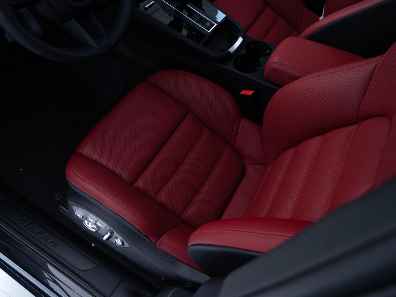 2026 Porsche Macan Pompano Beach FL