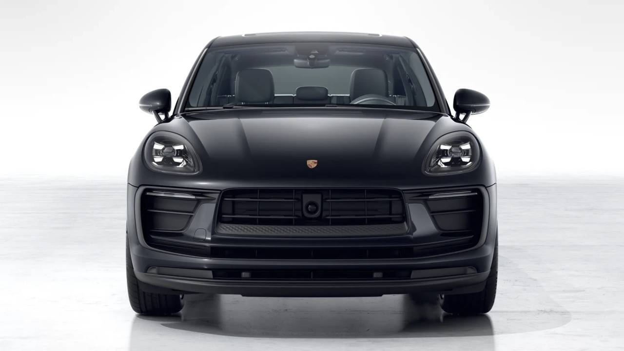 2026 Porsche Macan T photo 7