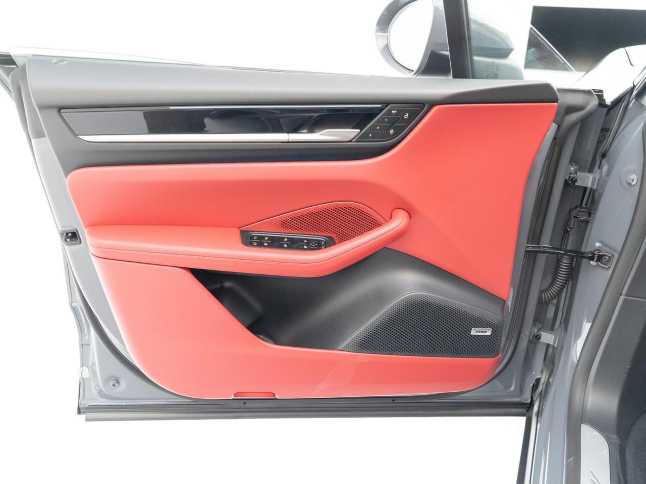 2026 Porsche Macan 4 Electric Pompano Beach FL