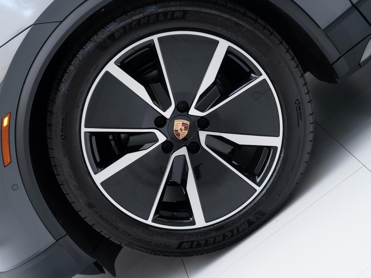 2026 Porsche Macan 4 Electric Pompano Beach FL