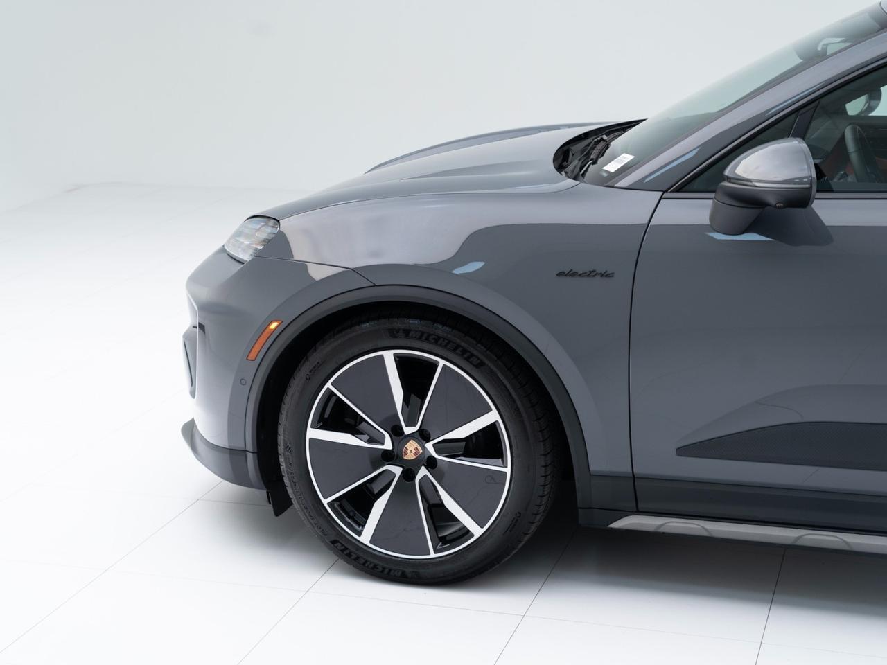 2026 Porsche Macan 4 Electric Pompano Beach FL