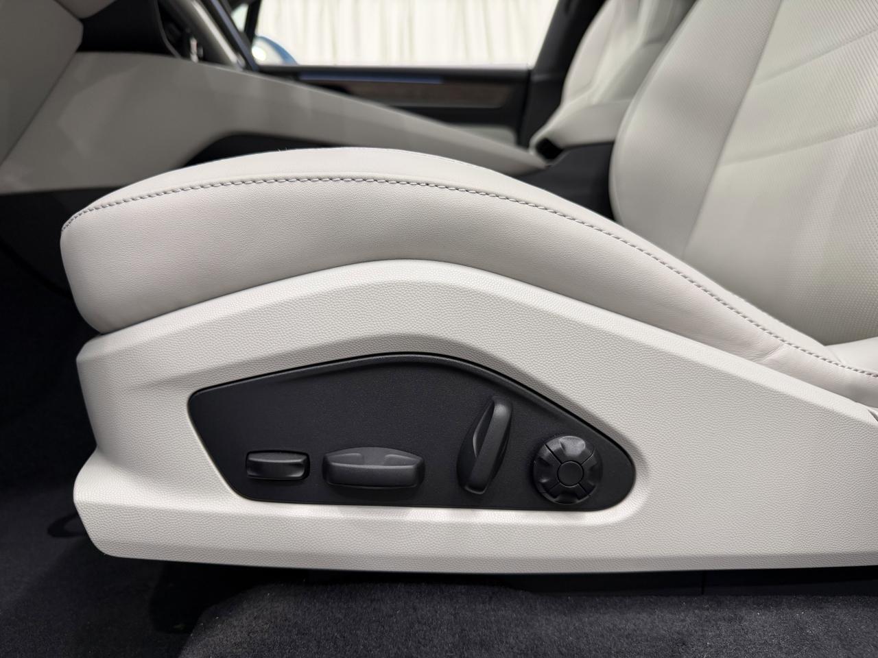 2026 Porsche Macan Electric 4 Newark DE