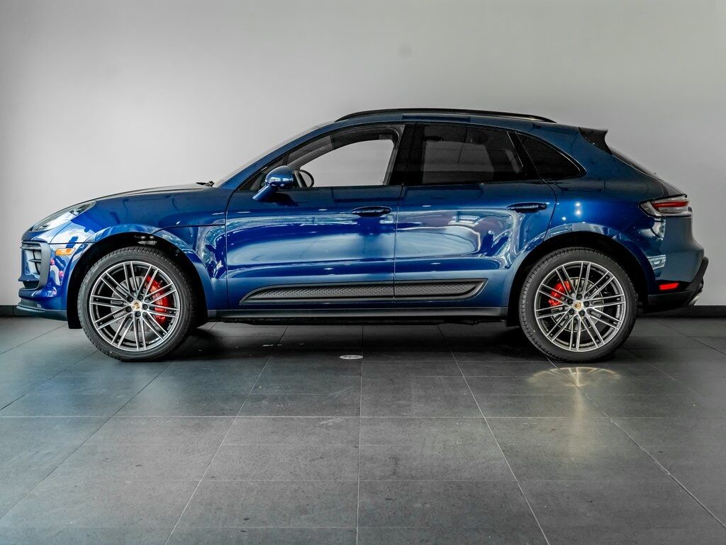 2026 Porsche Macan S photo 2