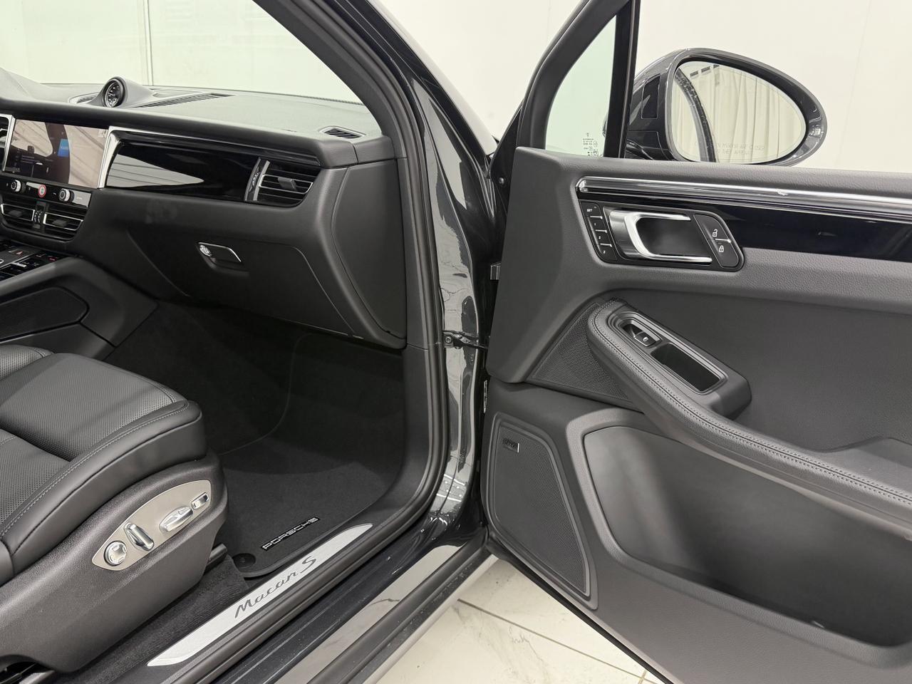 2026 Porsche Macan S Newark DE