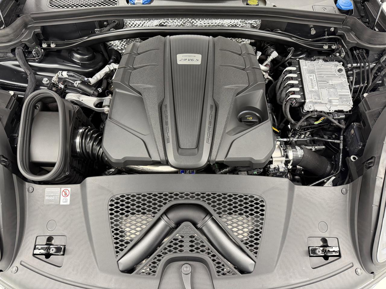 2026 Porsche Macan S Newark DE