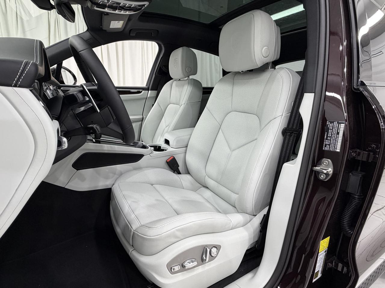 2026 Porsche Macan S Newark DE