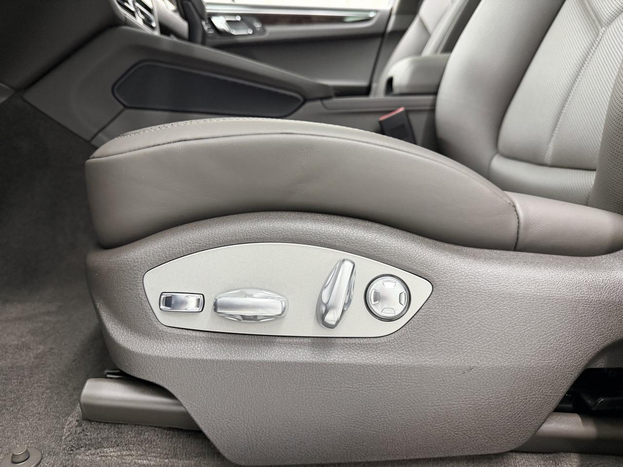 2026 Porsche Macan S Newark DE