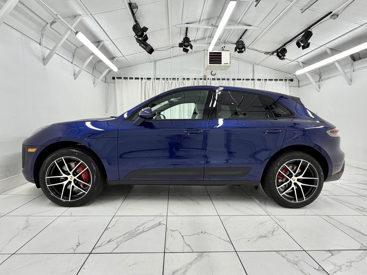 2026 Porsche Macan S photo 2