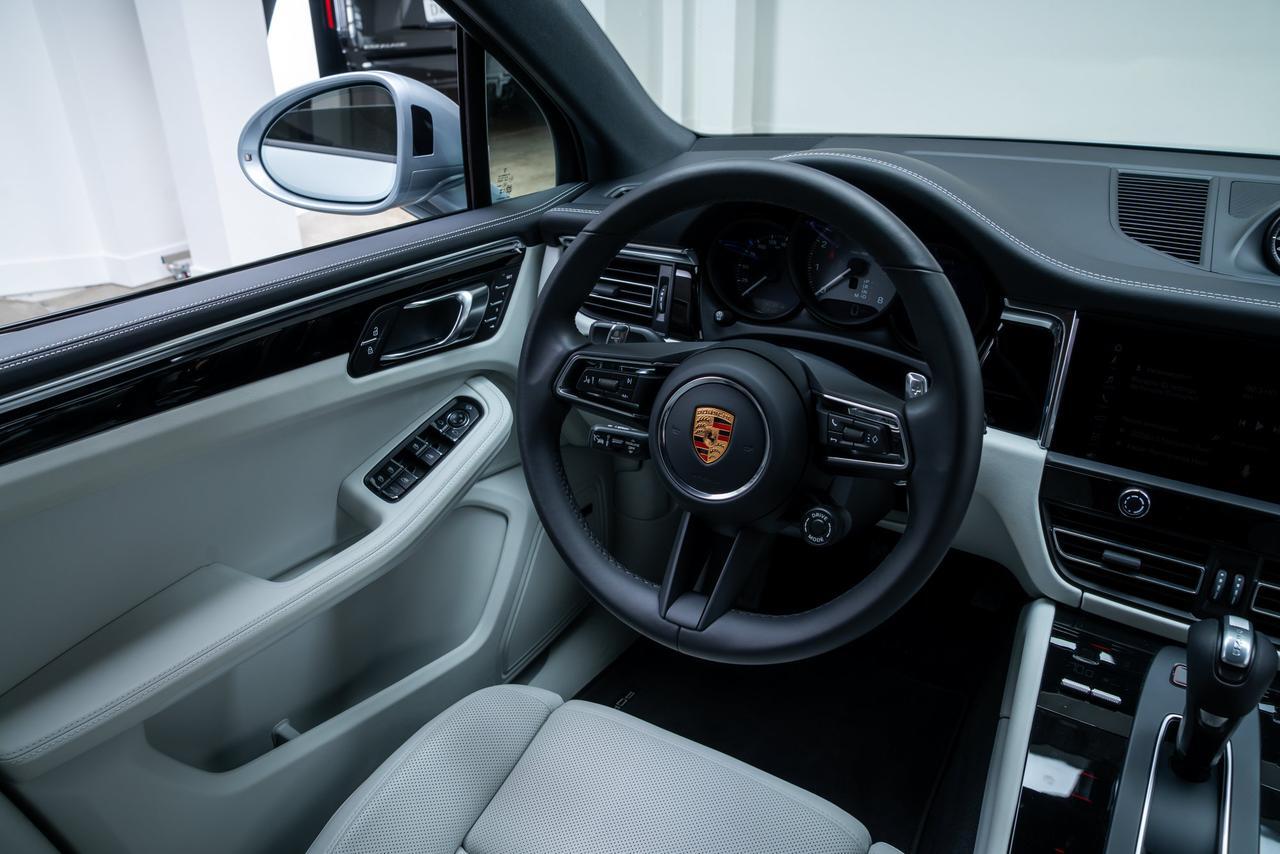2026 Porsche Macan S Premium Package Plus / Sport Chrono Package Portland OR