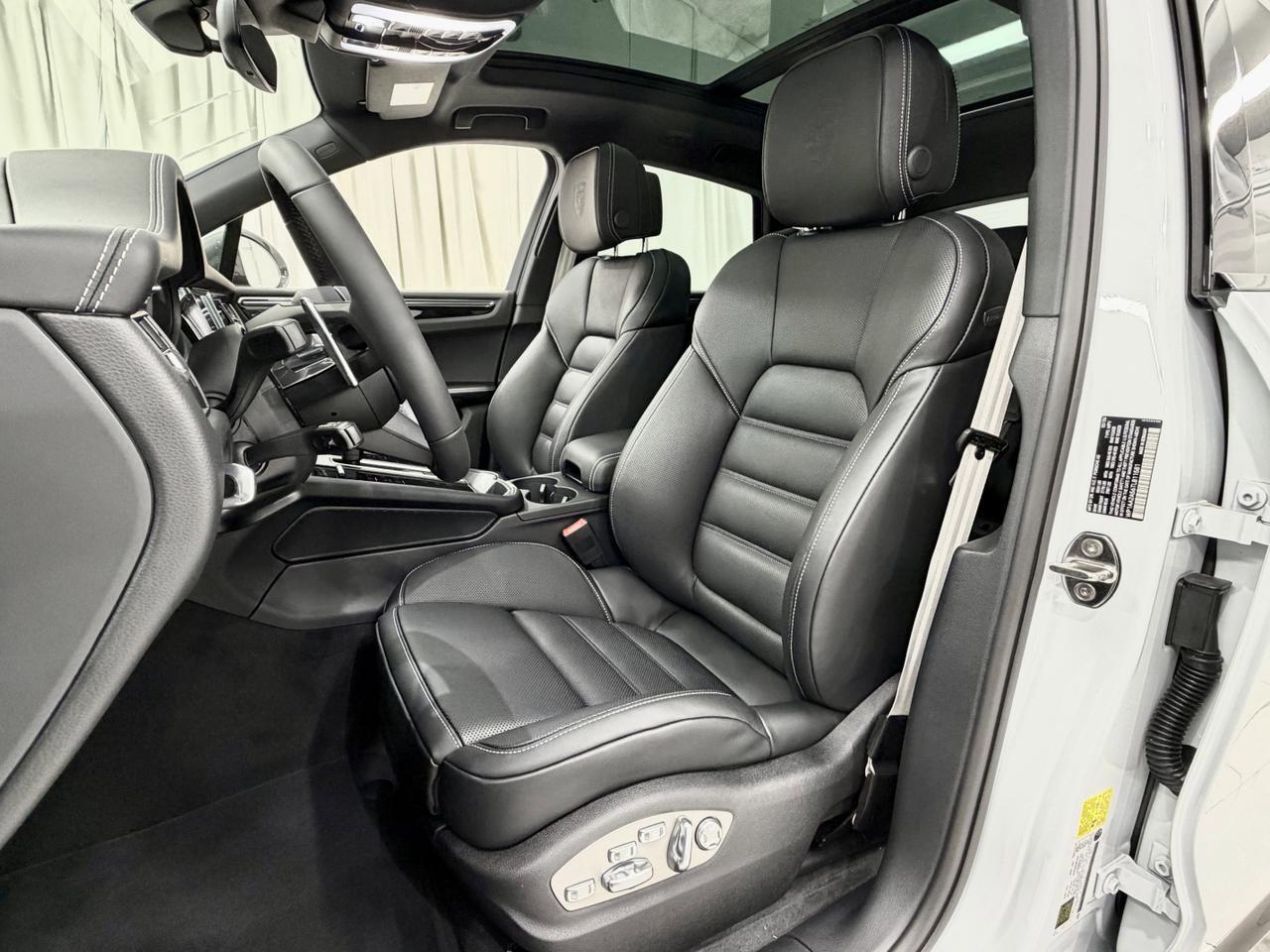 2026 Porsche Macan T Newark DE