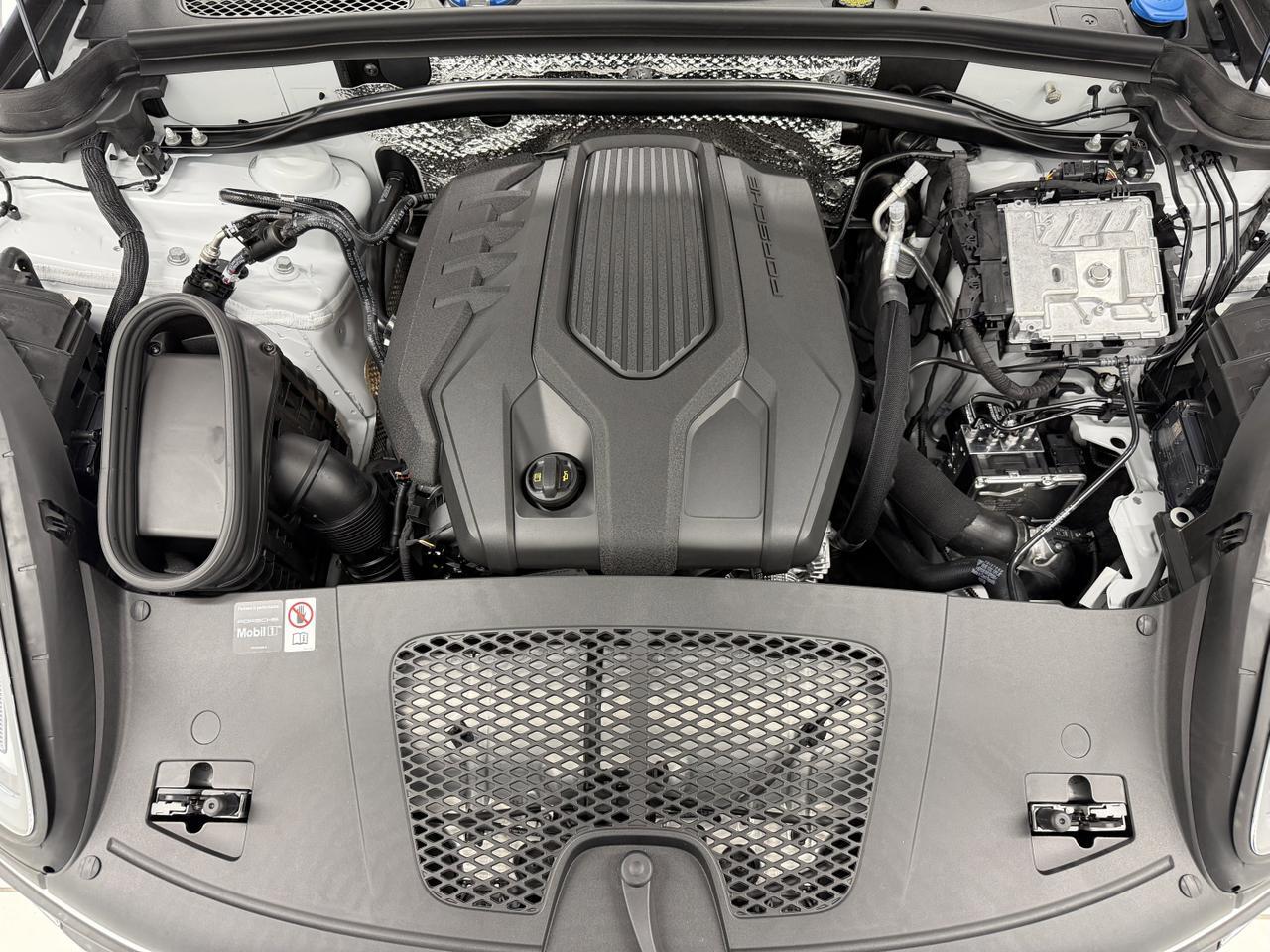 2026 Porsche Macan T Newark DE