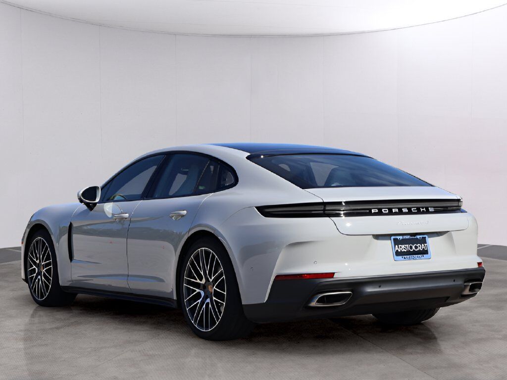 2026 Porsche Panamera