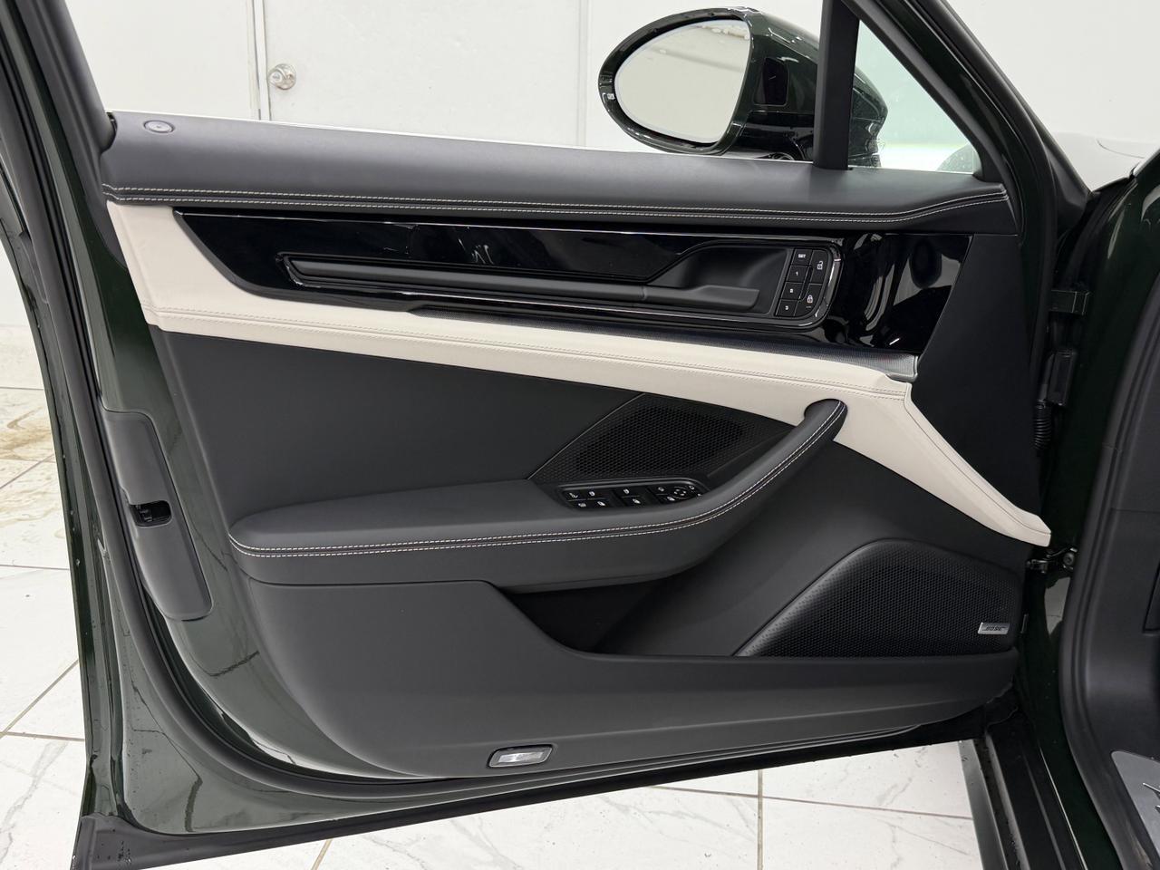 2026 Porsche Panamera 4 E-Hybrid Newark DE