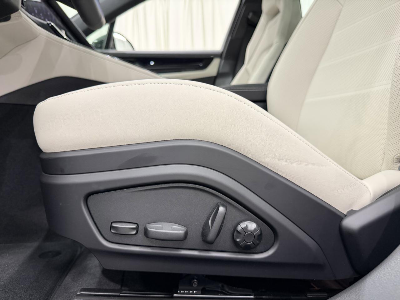 2026 Porsche Panamera 4 E-Hybrid Newark DE