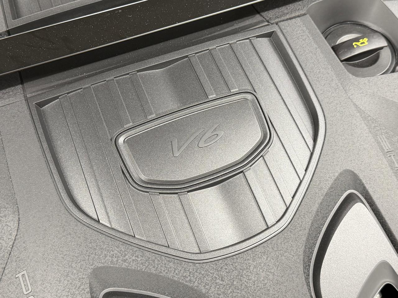 2026 Porsche Panamera 4 E-Hybrid Newark DE