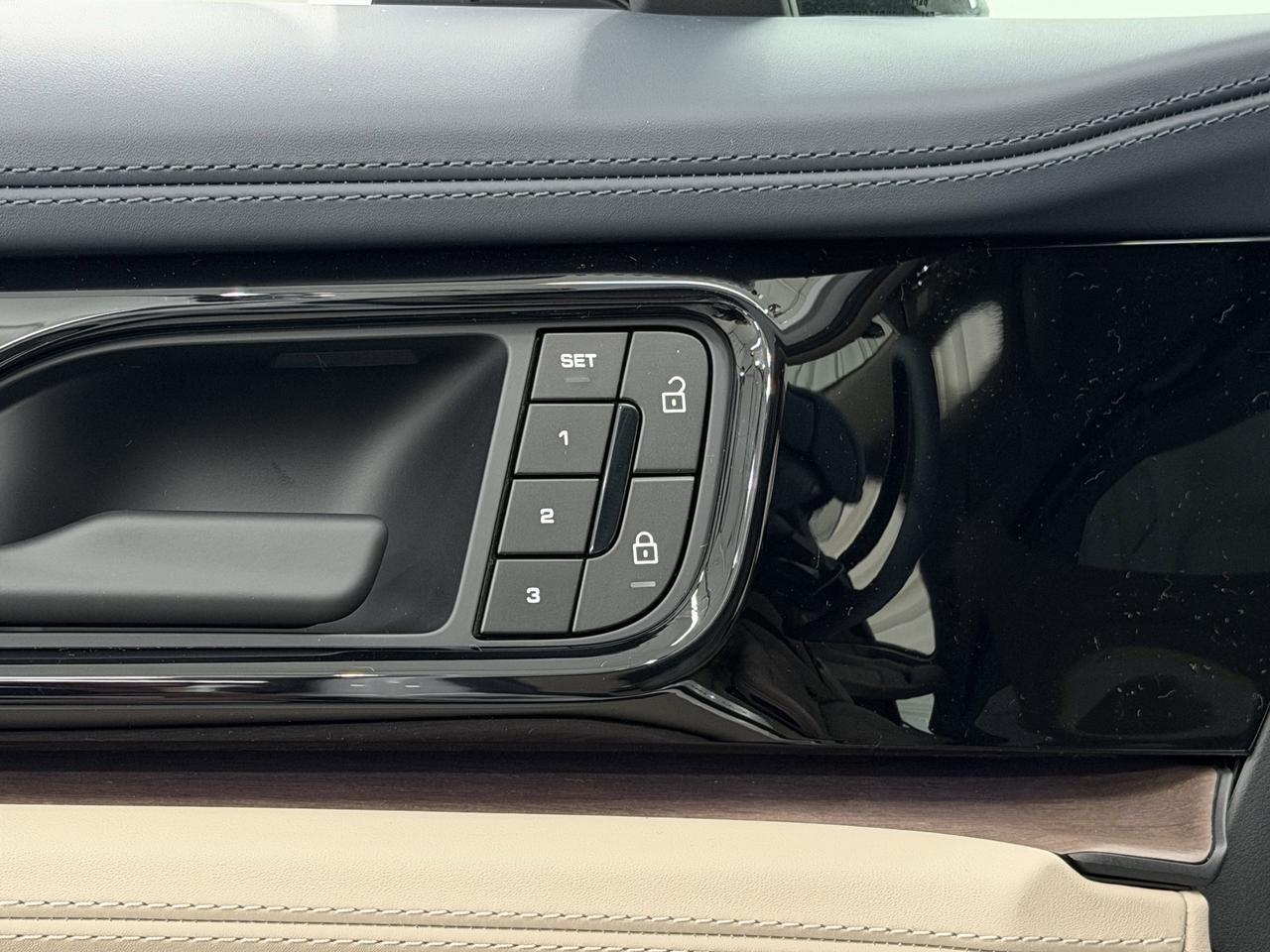 2026 Porsche Panamera 4 E-Hybrid Newark DE