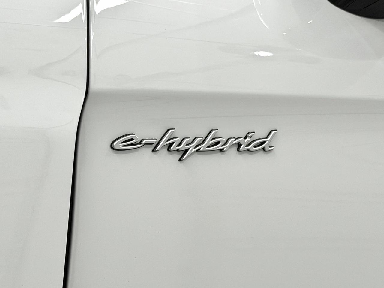 2026 Porsche Panamera 4 E-Hybrid Newark DE