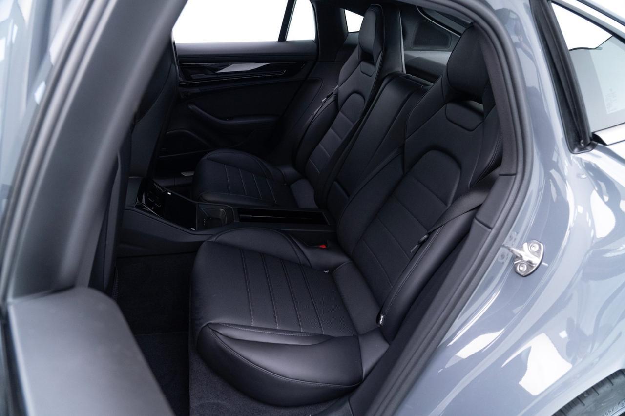 2026 Porsche Panamera 4 E-Hybrid Pompano Beach FL