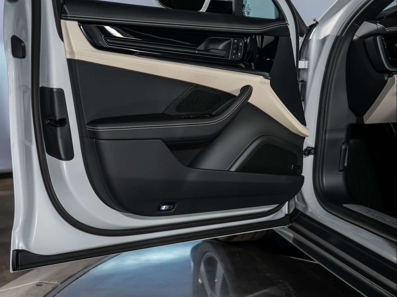 2026 Porsche Panamera 4 E-Hybrid Santa Clarita CA