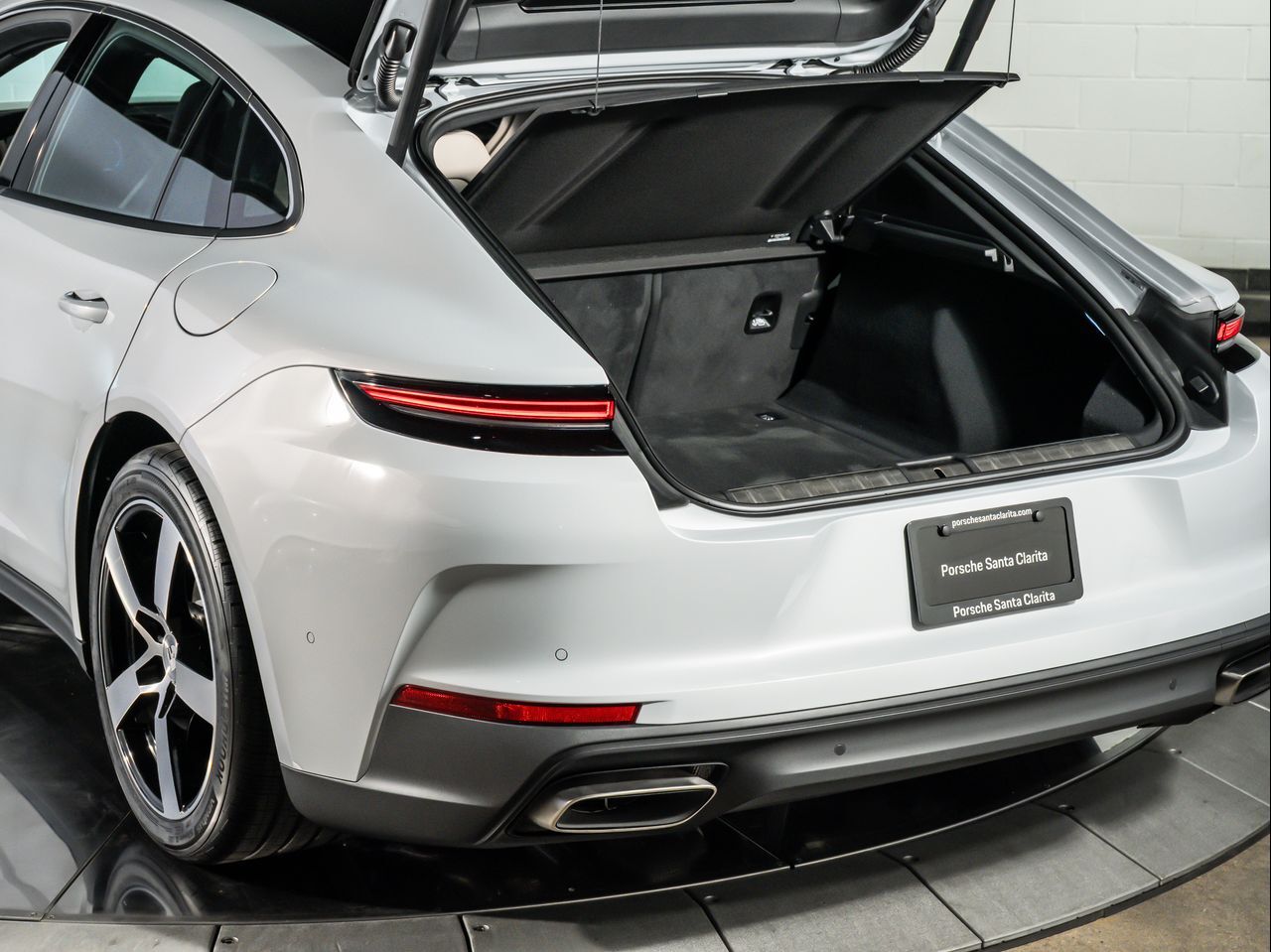 2026 Porsche Panamera 4 E-Hybrid Santa Clarita CA