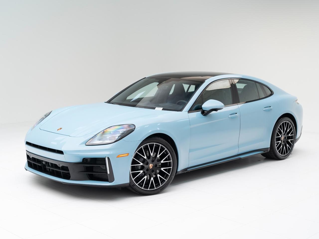 2026 Porsche Panamera 4