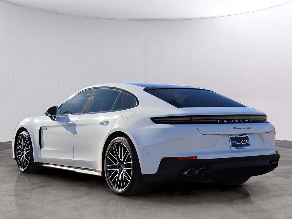 2026 Porsche Panamera E-Hybrid 4