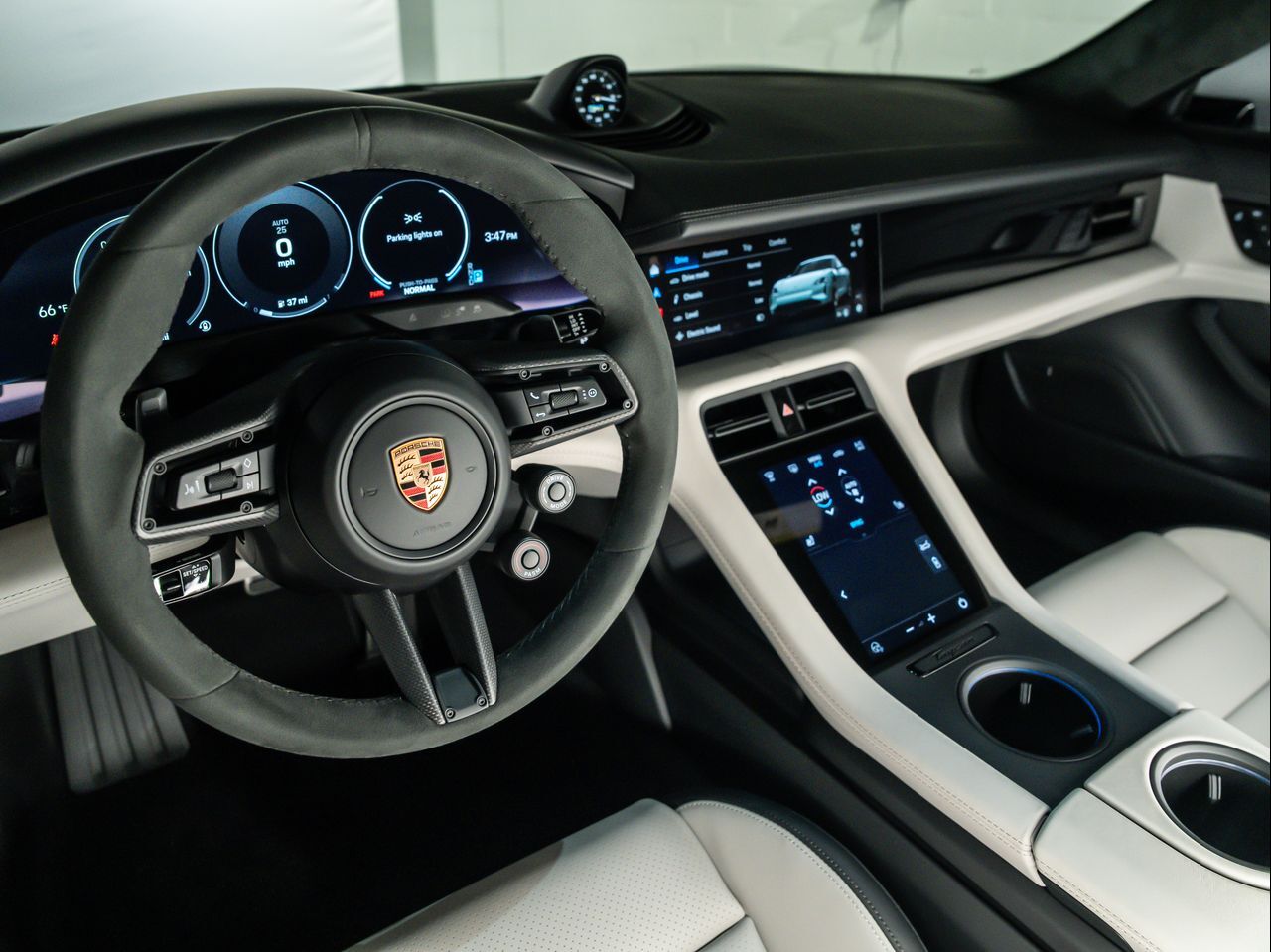 2026 Porsche Taycan GTS photo 3