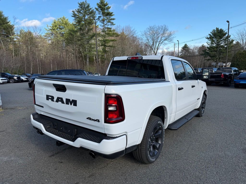 2026 Ram 1500 BIG HORN CREW CAB 4X4 5'7 BOX Orange MA