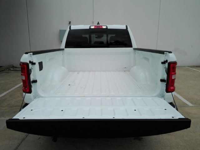 2026 Ram 1500 Big Horn Crew Cab 4x4 5'7 Box Plano TX
