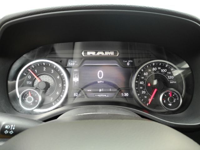2026 Ram 1500 Big Horn Crew Cab 4x4 5'7 Box Plano TX