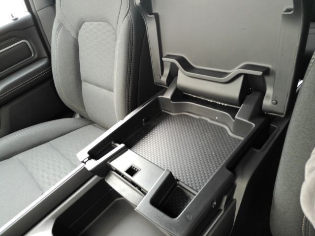 2026 Ram 1500 Big Horn Crew Cab 4x4 5'7 Box Plano TX