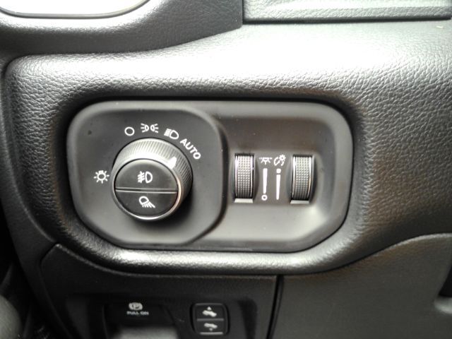2026 Ram 1500 Big Horn Crew Cab 4x4 5'7 Box Plano TX