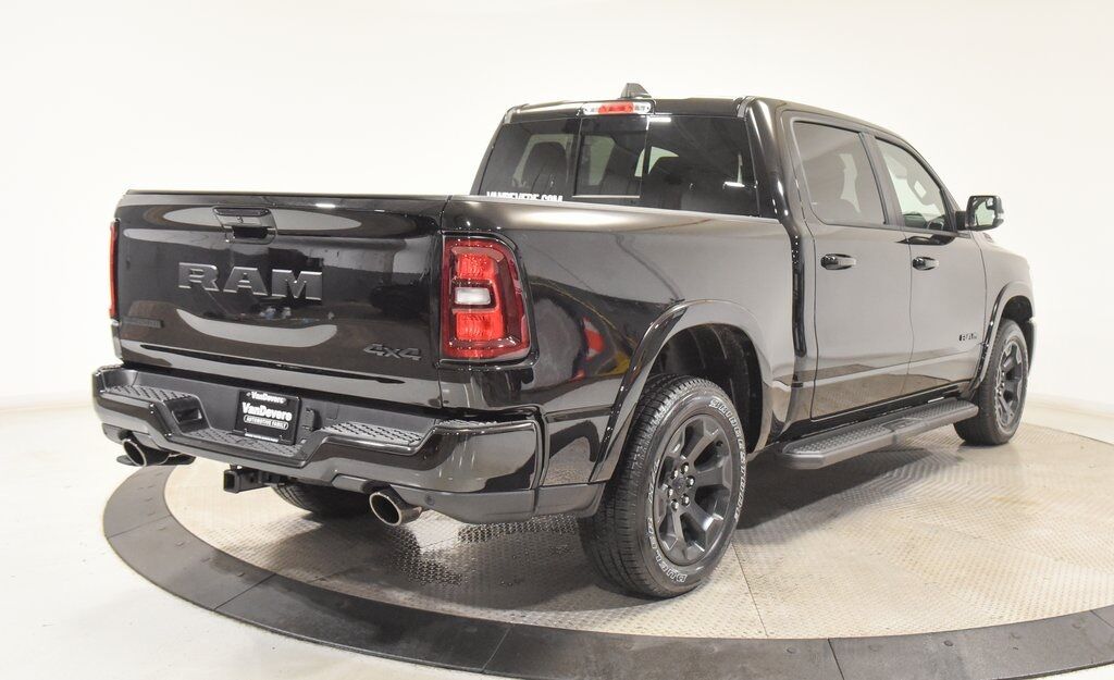 2026 Ram 1500 Big Horn/Lone Star Akron