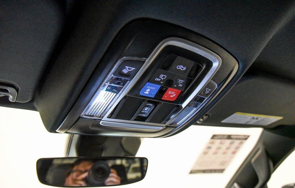 2026 Ram 1500 Big Horn/Lone Star Akron