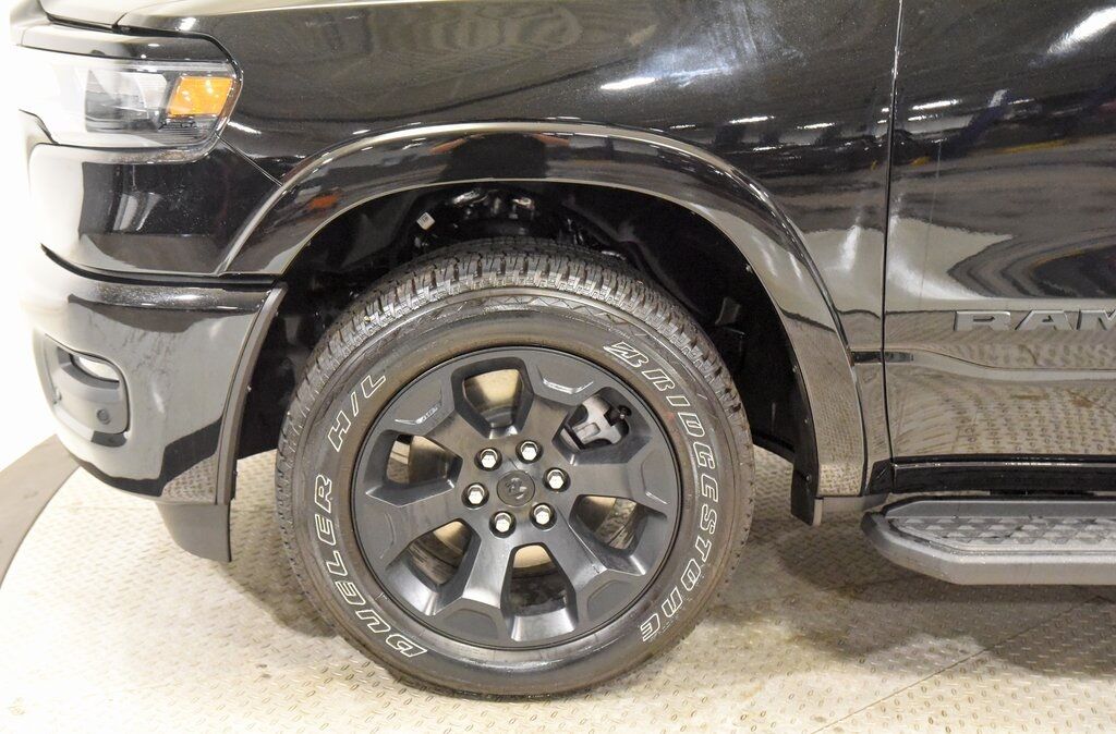 2026 Ram 1500 Big Horn/Lone Star Akron