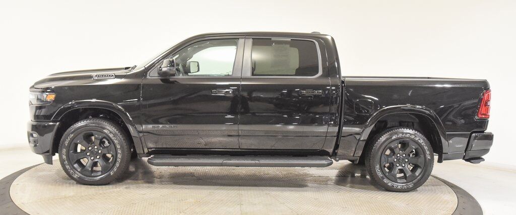 2026 Ram 1500 Big Horn/Lone Star Akron