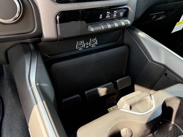 2026 Ram 1500 Big Horn/Lone Star Crestwood KY