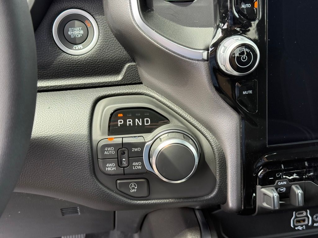 2026 Ram 1500 Big Horn/Lone Star Crestwood KY