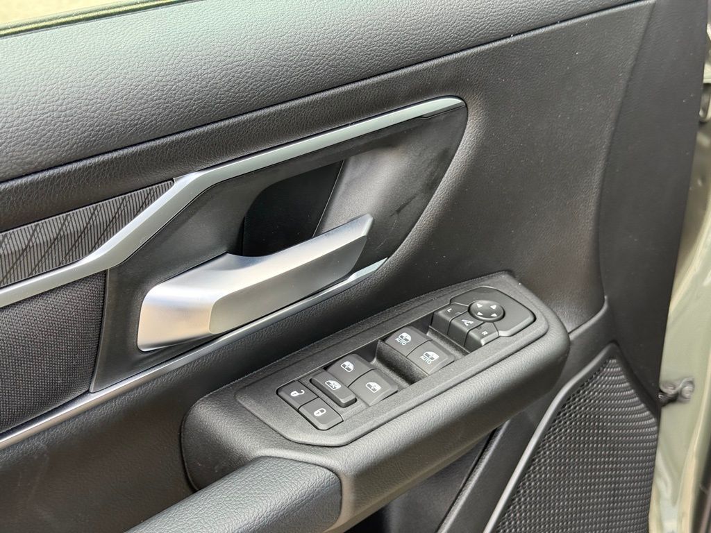 2026 Ram 1500 Big Horn/Lone Star Crestwood KY