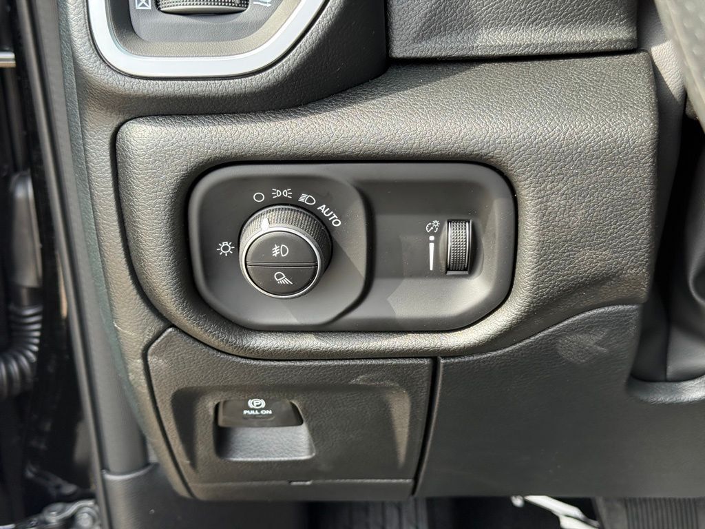 2026 Ram 1500 Big Horn/Lone Star Crestwood KY