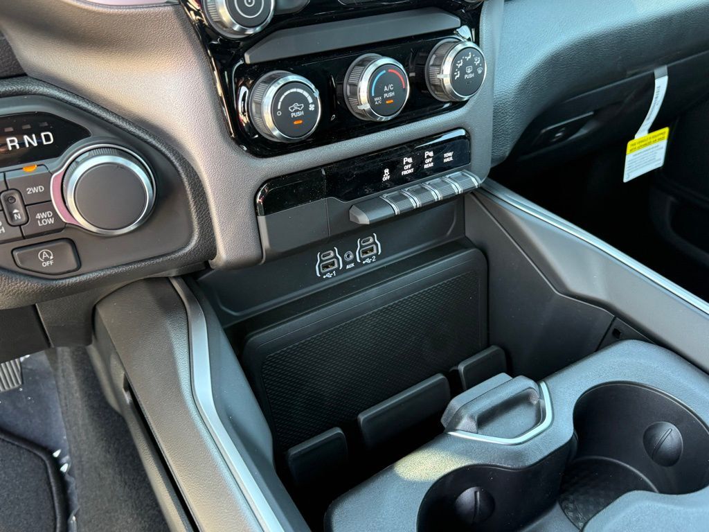 2026 Ram 1500 Big Horn/Lone Star Crestwood KY