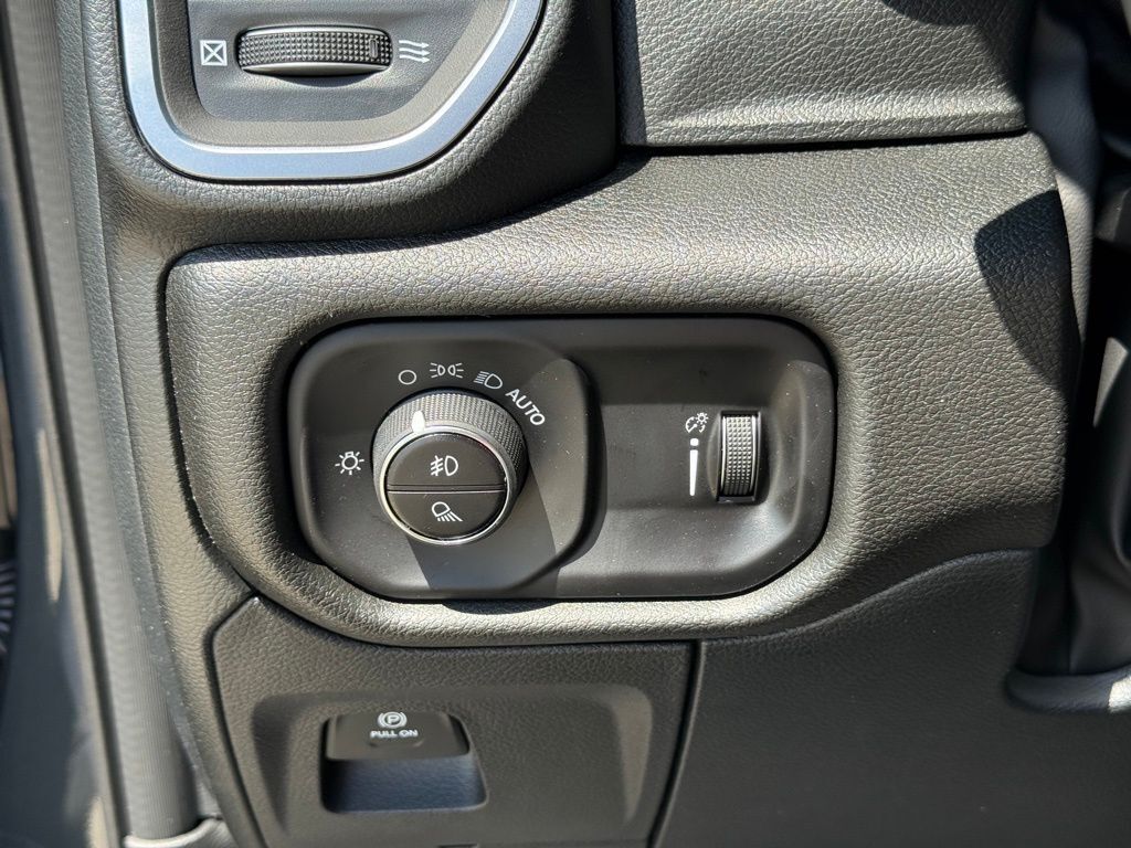 2026 Ram 1500 Big Horn/Lone Star Crestwood KY