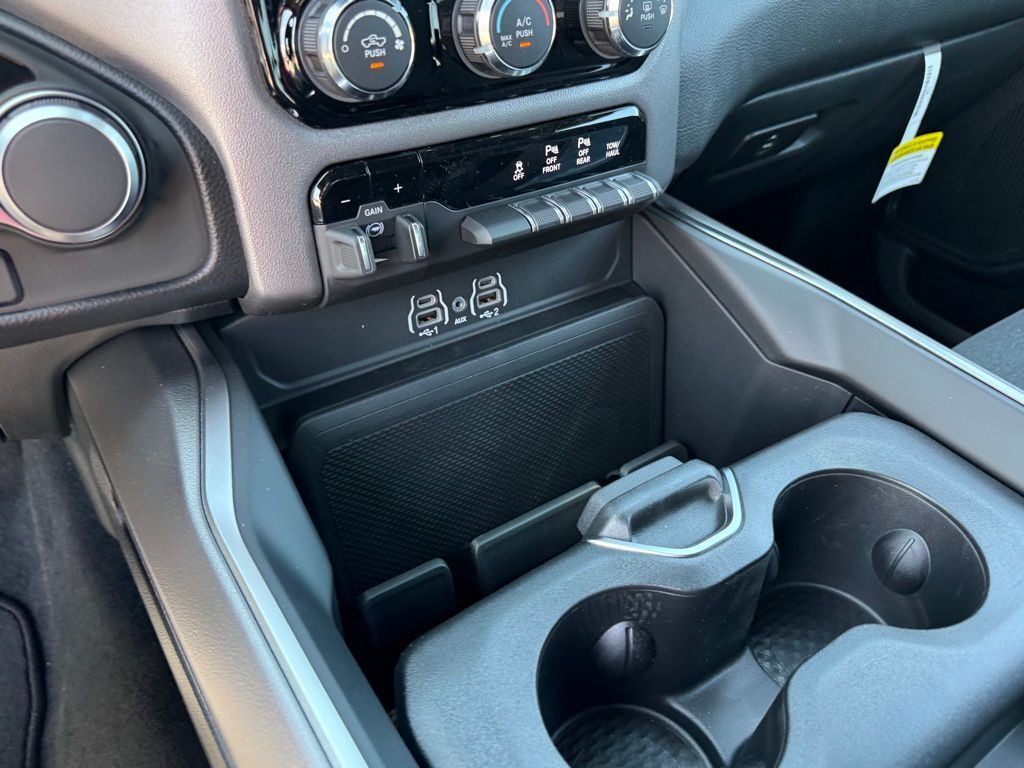 2026 Ram 1500 Big Horn/Lone Star Crestwood KY